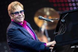 Elton John Gelar Tur “Farewell Yellow Brick Road”