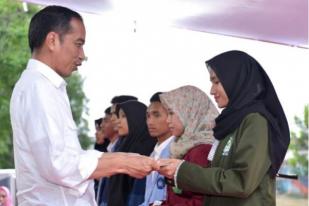 5.144 Mahasiswa Terdampak Gempa di Lombok Terima Beasiswa
