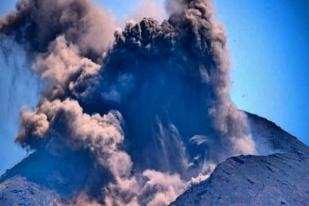 Pakar Jelaskan Timbunan Material Vulkanik Anak Krakatau Permudah Longsor