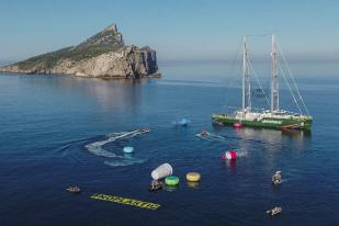 Kapal-kapal Greenpeace akan Berlayar Mengatasi Krisis Polusi Plastik Global