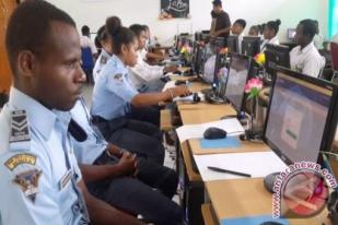Papua Barat Ingin Semua SMA-SMK Miliki Komputer Tahun 2020