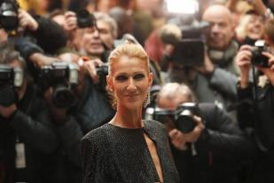 Celine Dion Beri Kejutan Menyanyi di Upacara Perkawinan