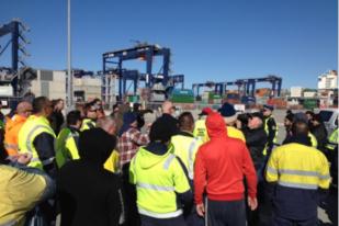 Dipecat Lewat Email 97 Pekerja Pelabuhan di Australia Protes