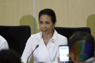 Menteri Rini Dorong BUMN Masuk Pasar Modal