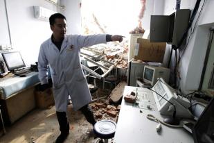 Tiongkok Hancurkan Rumah Sakit Berisikan Pasien