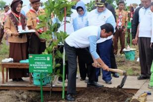 Presiden Jokowi: Menanam Pohon Itu Menanam Doa