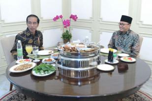 Presiden Jokowi dan Zulkifli Hasan Bertemu di Istana Merdeka