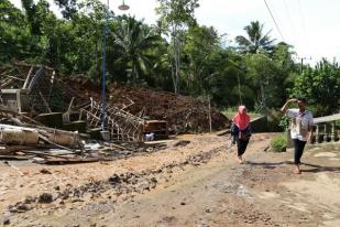 Warga Korban Longsor Ponorogo Direlokasi, 26 Orang Hilang