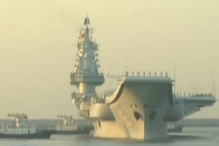 Kapal Induk Pertama China Berlayar di Selat Taiwan