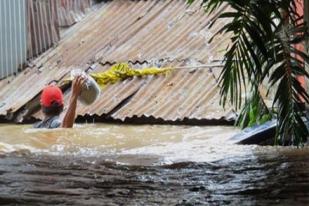 BPBD DKI: Banjir Belum Juga Surut, Pengungsi Bertambah 
