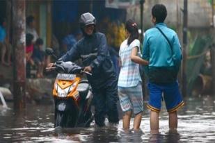 Hujan Sejak Kamis Pagi, Genangan Akibatkan Macet di Beberapa Wilayah Jakarta