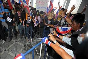Demonstran Oposisi Thailand Incar Perusahaan Telekomunikasi