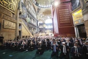 Turki: Kasus Baru COVID-19 Naik Setelah Shalat di Hagia Sophia