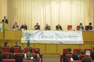 Kongres Perdamaian Saat Kereta Singgah di Moskow