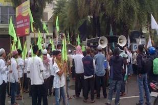 Ormas Aceh Demo Tolak Perayaan Natal dan Tahun Baru