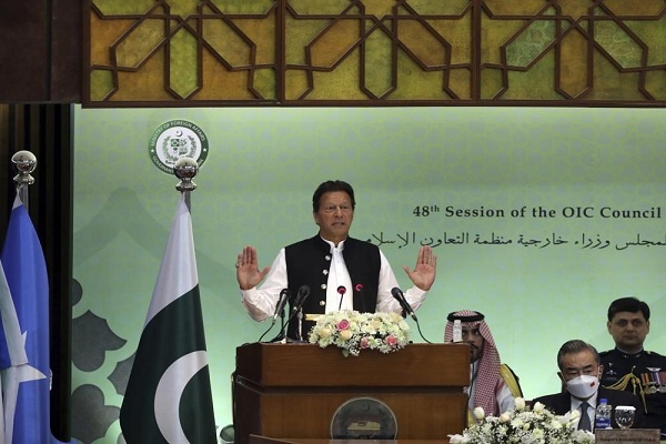 PM Pakistan, Imran Khan, Dalam Ancaman Mosi Tidak Percaya