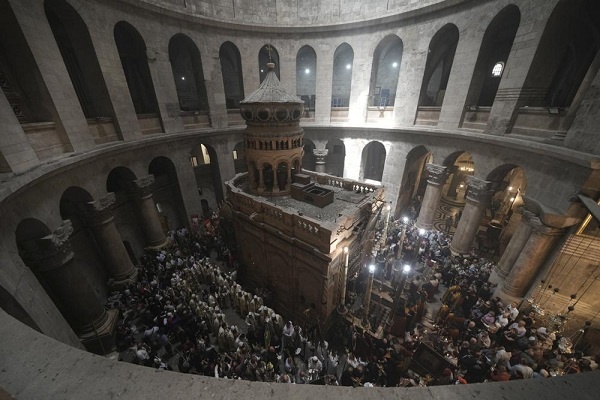 Puluhan Ribu Umat Kristen Rayakan Paskah di Yerusalem