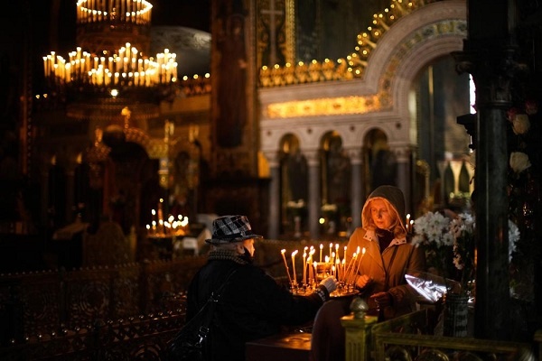 Warga Ukraina Merayakan Paskah dengan Doa Bagi Mereka Yang Berjuang