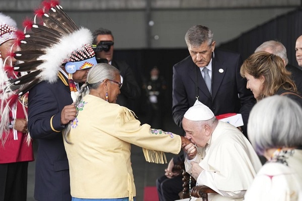 Paus Akan Lakukan Permintaan Maaf Bersejarah atas Pelanggaran di Sekolah Kanada