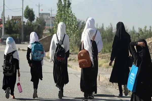 Afghanistan: Perempuan Protes Taliban Atas Penutupan Sekolah