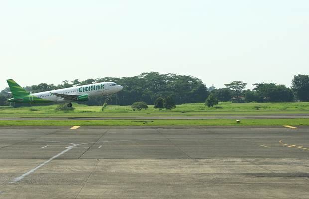 Penerbangan Komersial di Bandara Halim Perdanakusuma Mundur dari Jadwal