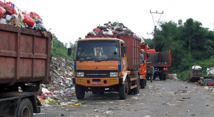 Sampah Jakarta: Ciptakan Sistem Pengelolaan Sampah Modern, PRT Dididik 