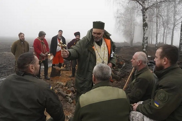 Warga Ukraina Mulai Tinggalkan Tradisi Natal Gereja Ortodoks Rusia