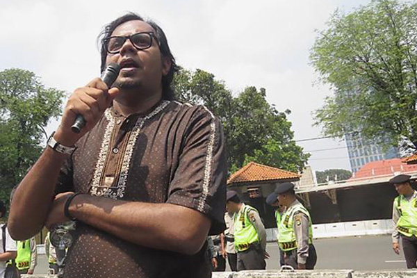 Aksi Damai Menolak Pemberian Penghargaan Kerukunan Beragama yang akan Diterima SBY 