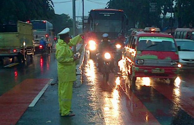 Beberapa Ruas Jalan di Jakarta Selasa Pagi Kembali Tergenang