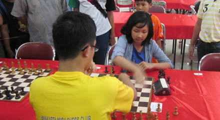 Ummi dan Adiknya Juara  HUT Jayakarta Muda Chess Club
