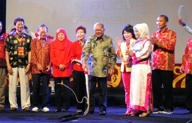 Lecutan Cambuk Paku Alam IX Tandai Pembukaan Pekan Budaya Tionghoa Yogyakarta
