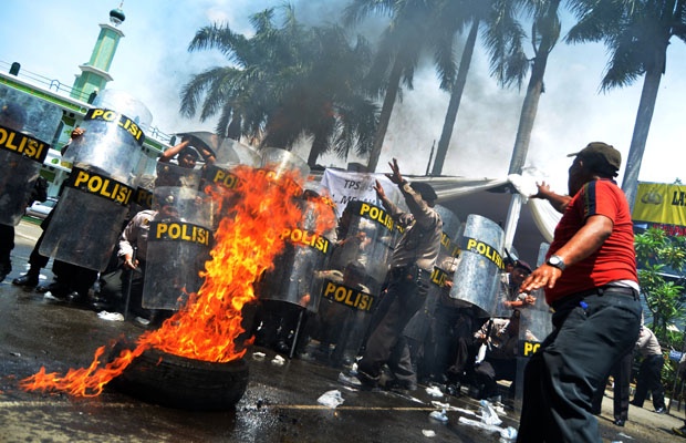 Polres Jaksel Simulasi Pengaman TPS Pemilu 2014