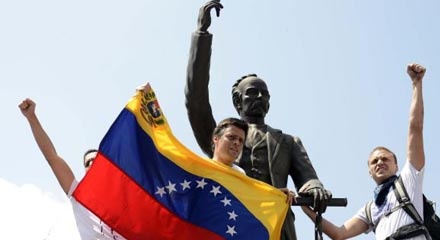 Putri Pariwisata Venezuela 2013 Tewas Akibat Tertembak di Kepala Saat Demonstrasi