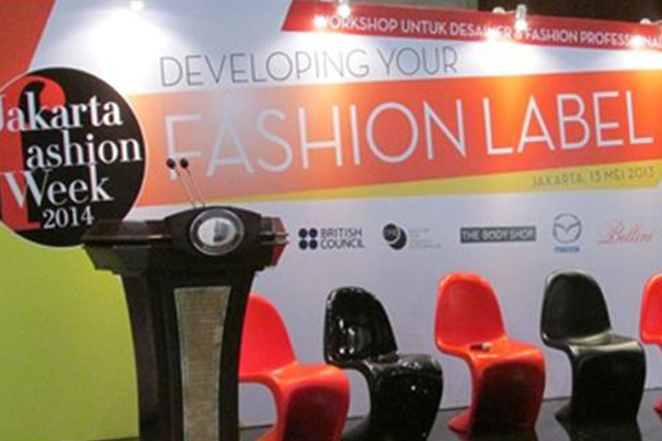 Fashion, Tempati Peringkat Ke-2 dalam Industri Kreatif
