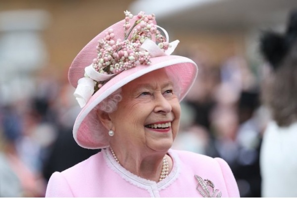 Ulang Tahun Resmi Ratu Inggris Sederhana karena Pandemi