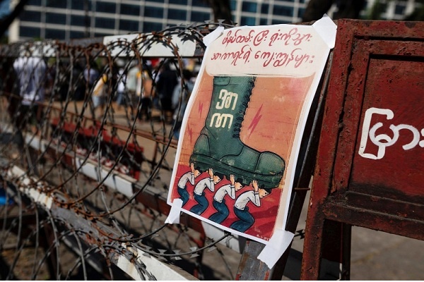 Masa Protes Abaikan Desakan Militer Myanmar agar Pegawai Kembali Bekerja