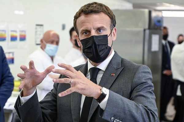 Presiden Prancis Ditampar Wajahnya Oleh Seorang Warga