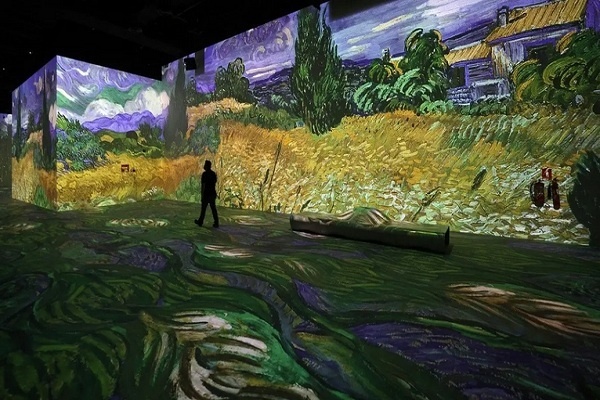 Pameran Instalasi Karya Van Gogh di Dubai