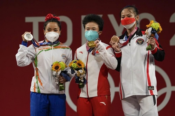 Olimpiade: Windy Raih Medali Pertama Untuk Indonesia di Angkat Berat 