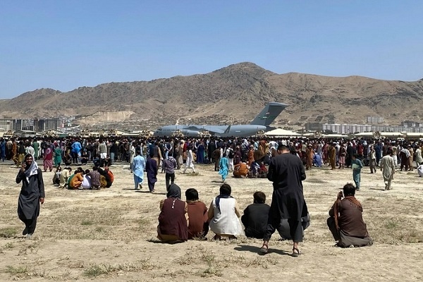 Ribuan Orang Minta AS Segera Evakuasi dari Afghanistan