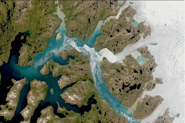Hujan Deras di Atas Greenland, Menandai Pemanasan Global