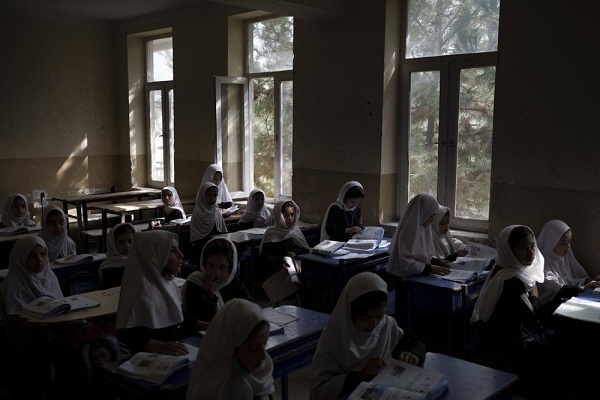 Taliban: Perempuan Boleh Belajar di Universitas dengan Pemisahan Jender