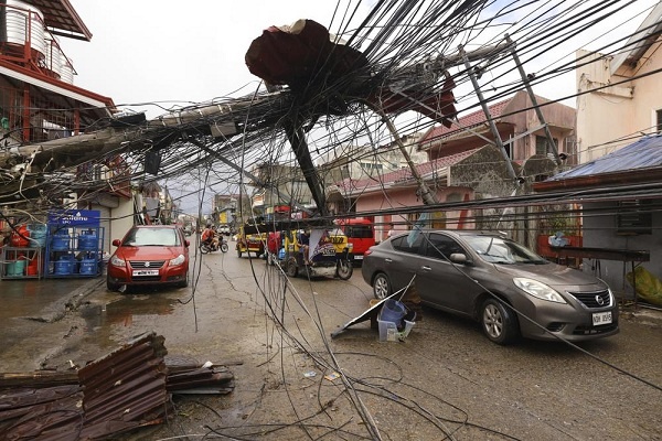 Filipina: Korban Topan Rai Lebih dari 200