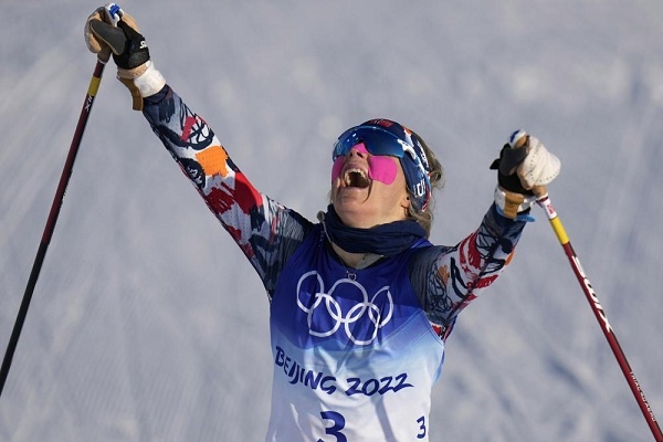 Olimpiade: Therese Johaug dari Norwegia Raih Emas di Cabang Skiathlon