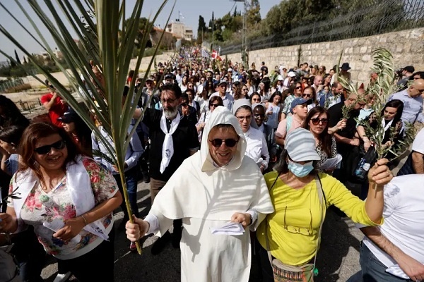 Ribuan Orang Hadiri Perayaan Minggu Palma di Yerusalem