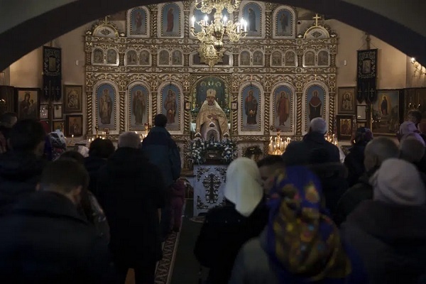 Warga Ukraina Mulai Tinggalkan Tradisi Natal Gereja Ortodoks Rusia