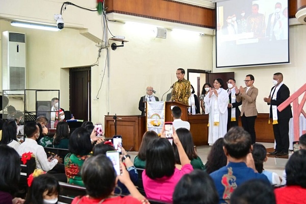 Di Hari Natal, Jokowi Kunjungi Sejumlah Gereja di Bogor