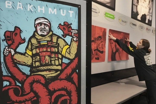 Begini Seniman Ukraina Ikut Berperang Melawan Invasi Rusia