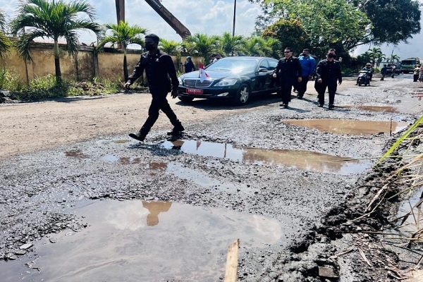 Presiden: Jalan Rusak di Jambi Akan Segera Diperbaiki