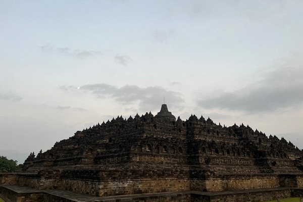 Kemenag Tanggapi Keberatan Arkeolog tentang Pemasangan Catra Candi Borobudur